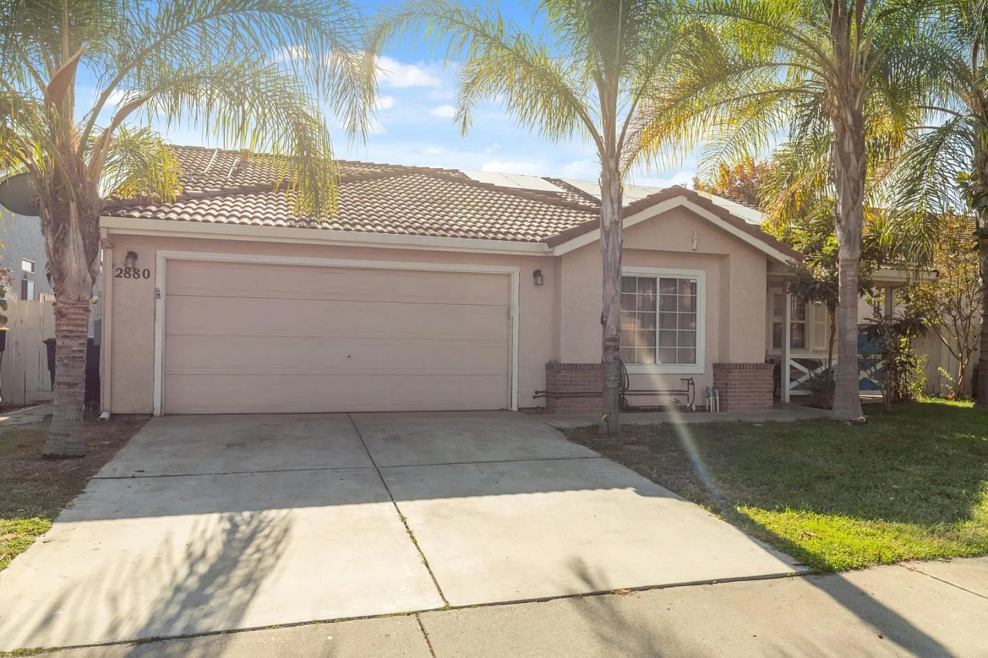 2880 Elm St photo 1