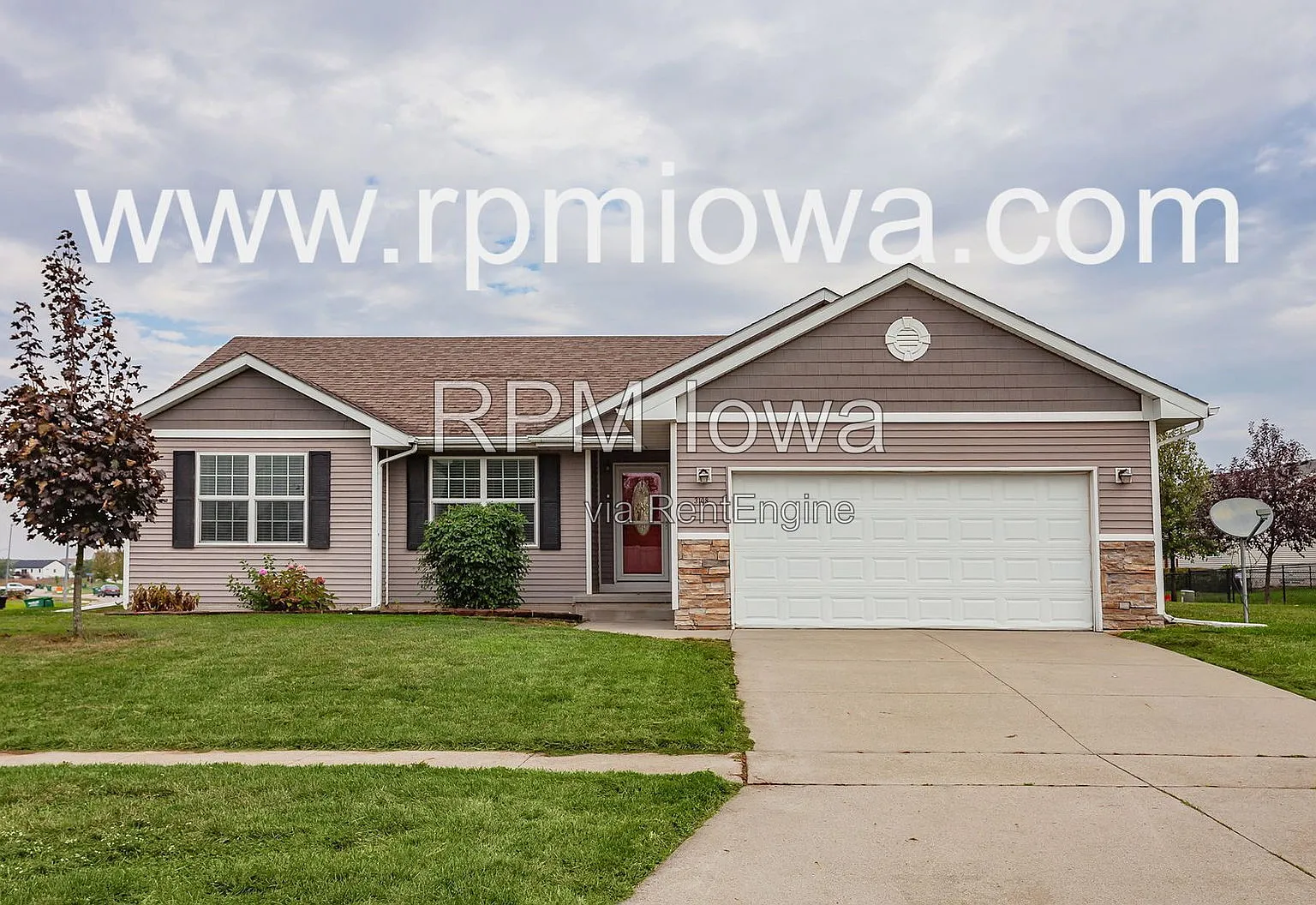4 bed, 3.0 bath, 2430 sqft, $2,495 — Photo 2