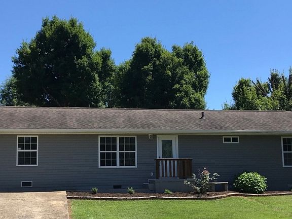 2nd image of 1006 Shamrock Dr