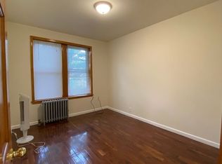 25-47 22nd St #3F, Astoria, NY 11102