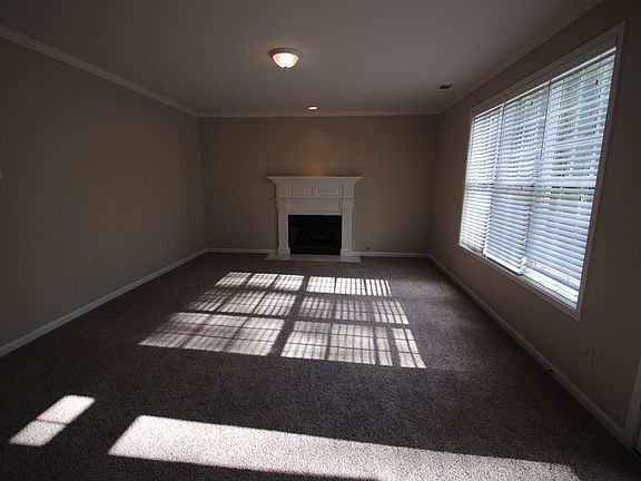 2nd image of 1038 Fountain Lakes Ct
