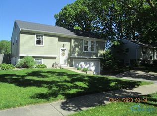 1138 Westfield Dr, Maumee, OH 43537