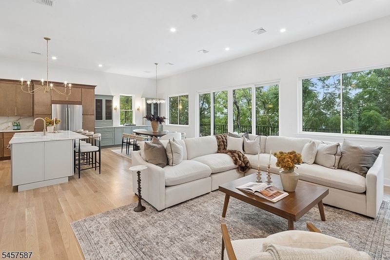 1st image of 233 Fairmount Ave