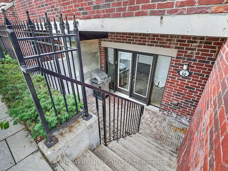 140 Broadview Ave #52 — Photo 17