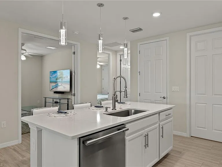 14680 Edgewater Cir — Photo 6