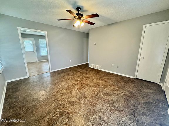 2nd image of 10519 French Fort Dr