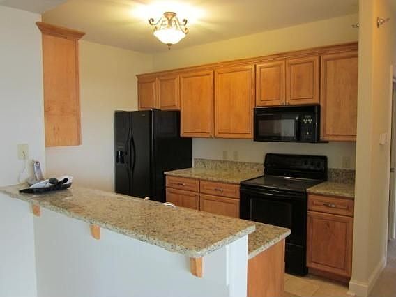3rd image of 2912 N University Dr