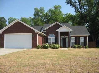 117 Hedgerow Dr, Leesburg, GA 31763