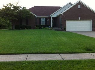 1927 Prestwick Dr, La Grange, KY 40031