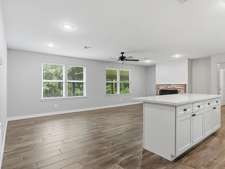165 Morris Dr — Photo 7