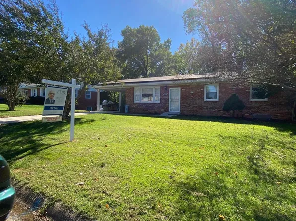 1829 Knoll Dr, Oxon Hill, MD 20745