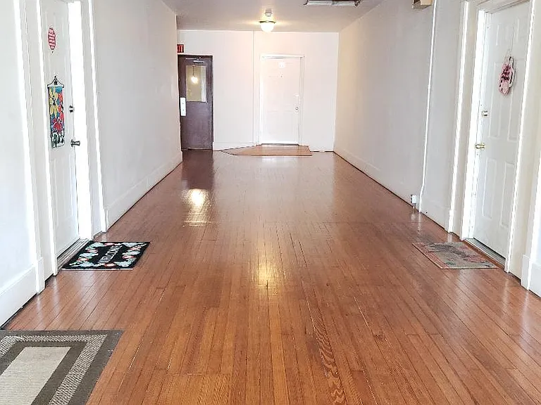 1319 3rd St #8 — Photo 25