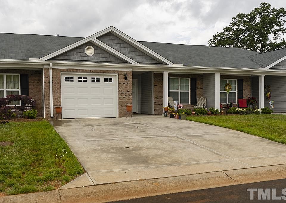 1st image of 806 Houston Ct #226