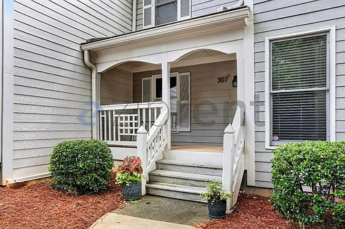 307 Hollyfax Cir Photo 1