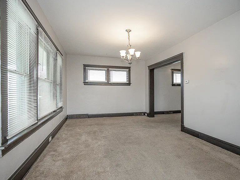 12917 Thornhurst Ave — Photo 18