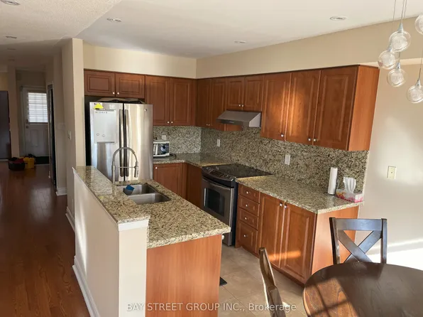 49 Walkview Cres, Richmond Hill, ON L4E 4H5