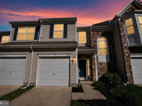 107 Chancellor Dr, Deptford, NJ 08096