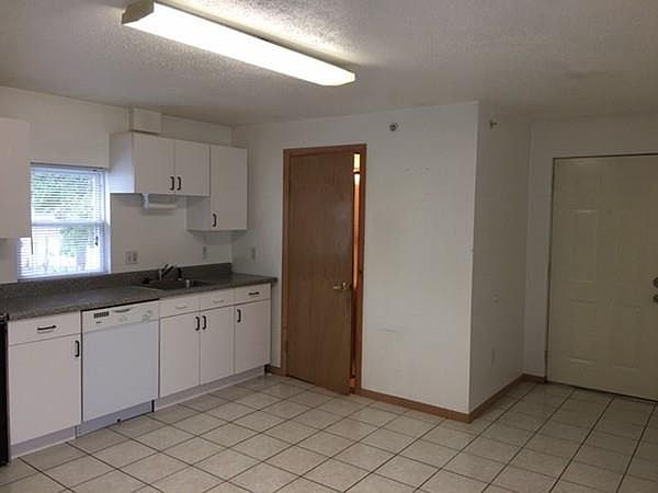 2nd image of 35 Lincoln St APT 2