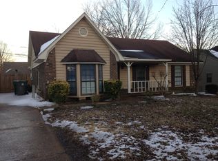 4700 Stoney Hill Dr, Memphis, TN 38141