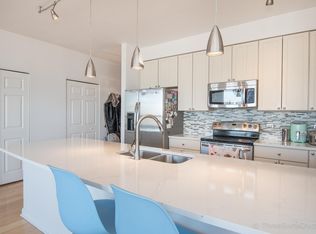 421 W Huron St APT 1101, Chicago, IL 60654
