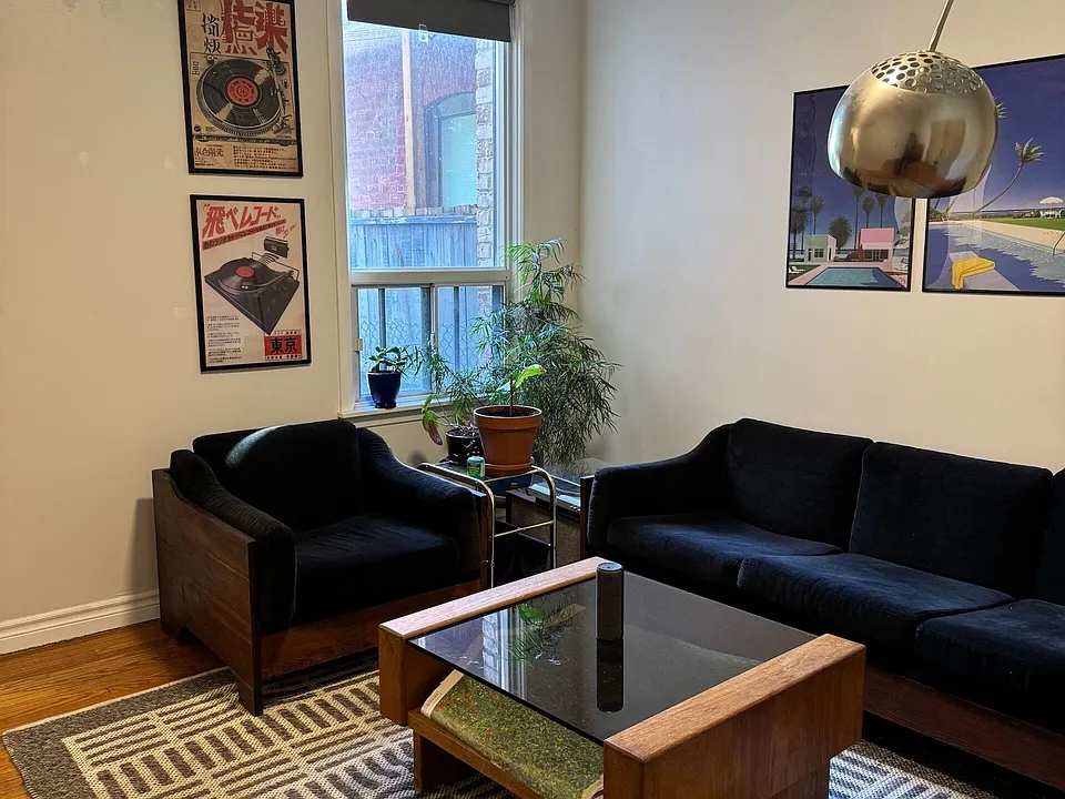 52 Grove Ave #MAIN FLOOR