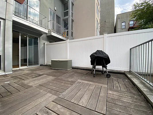 Rented by Compass | media 9