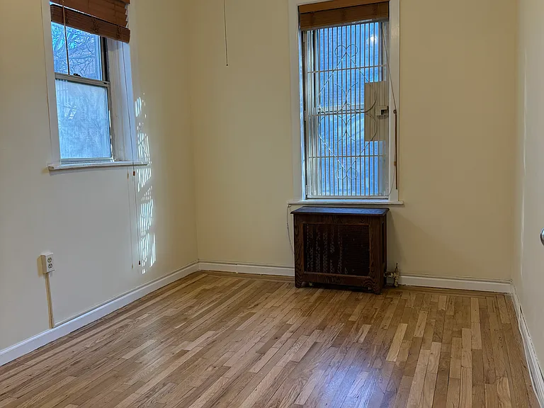 226 E 27th St #5A — Photo 6