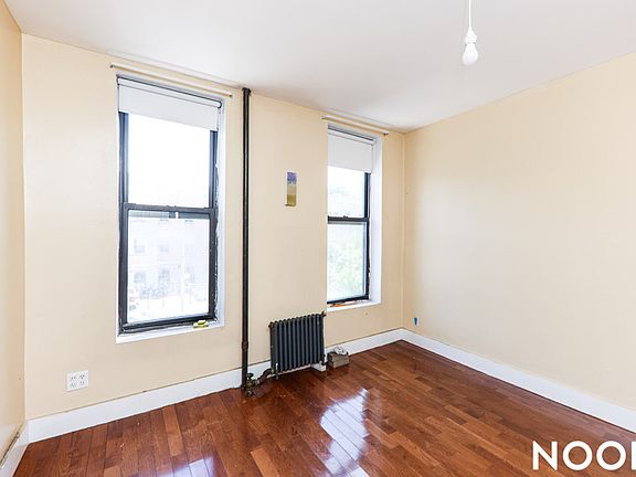 3rd image of 159 Jefferson Ave #2L