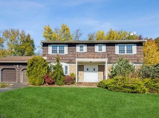 75 Glenroy Rd, Fairfield, NJ 07004