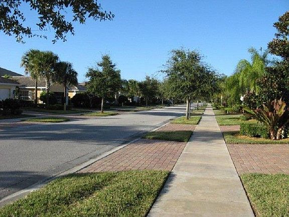 4th image of 28995 Vermillion Ln