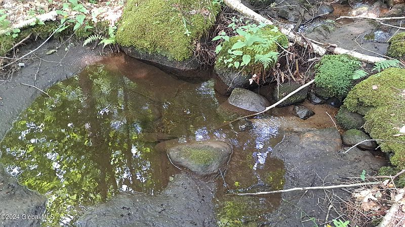 3rd image of L 26.112 Jackson Summit Road