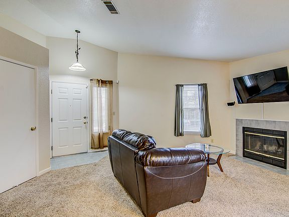 4th image of 8261 Devon Hill Ct