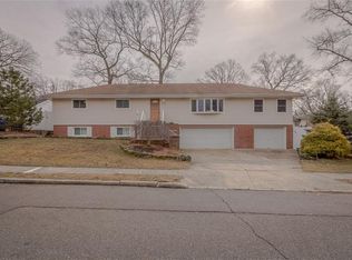 73 Herman Dr, Spotswood, NJ 08884