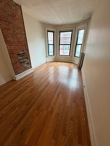1st image of 16 Isabella St #2