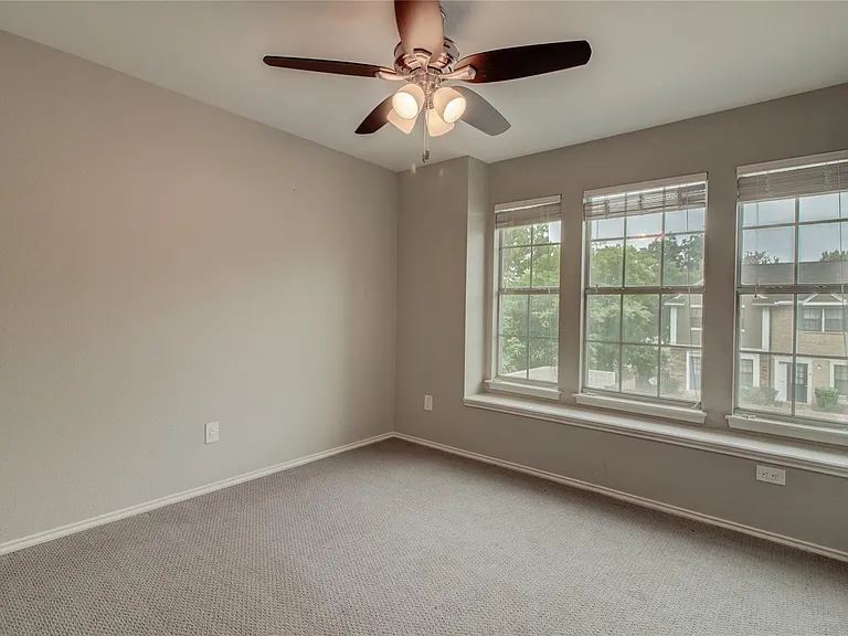 202 S College St #5 — Photo 13