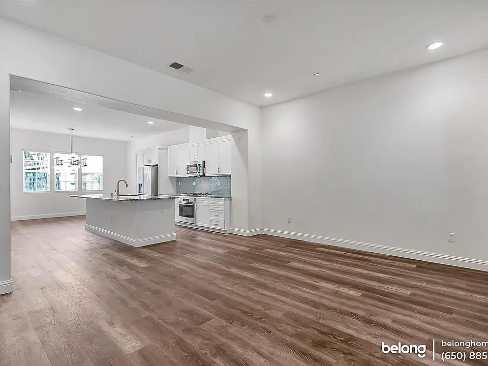 5832 Crespi Way