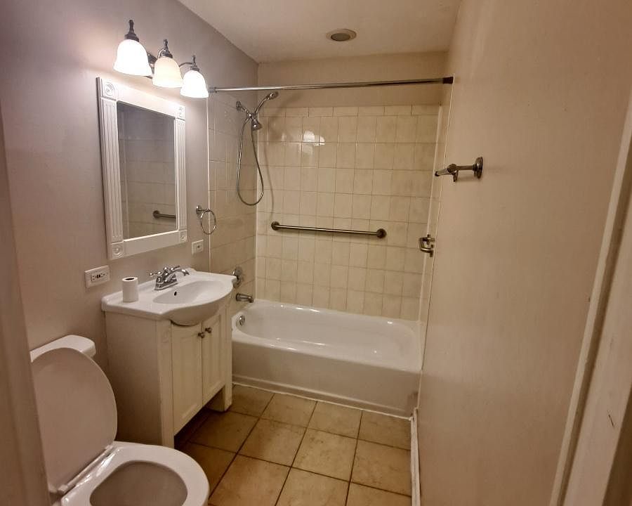 2nd image of 9800 S Maplewood Ave