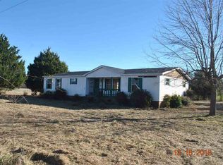393 Futrell Rd, Richlands, NC 28574