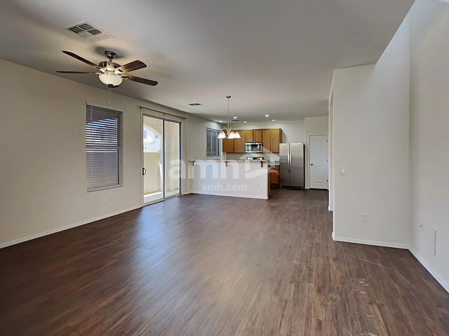 3 bed, 2.5 bath, 1661 sqft, $1,835 — Photo 4