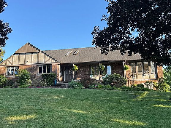 2nd image of 12 Craig Rd