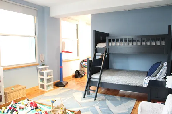 Rented by Level Group | media 9