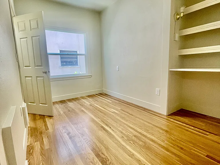 2125 Hearst Ave — Photo 13