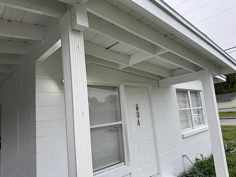 604 E Church Ave — Photo 16