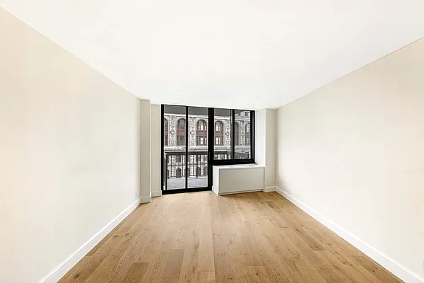 Rented by Compass | media 14