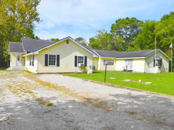 18550 Burrell Wingate Rd, Beaumont, TX 77705