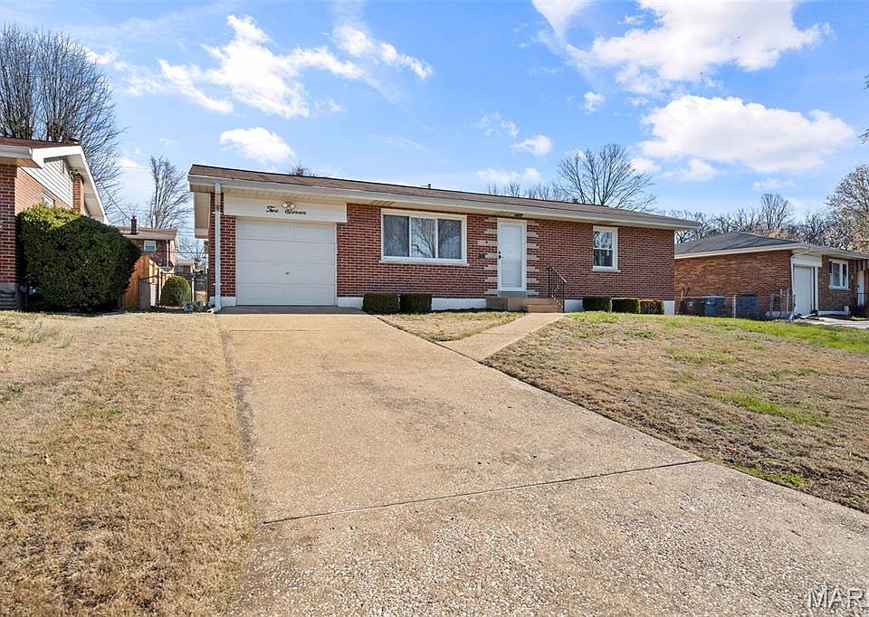 1st image of 211 Southampton Dr