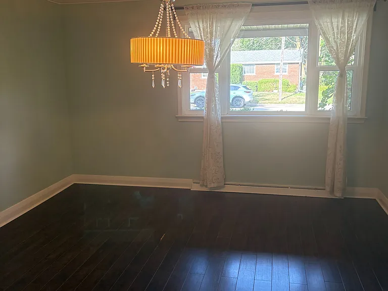 102 Paris St #MAIN FLOOR — Photo 5
