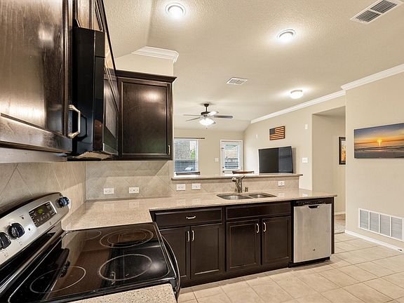 3rd image of 5101 Bluewater Dr