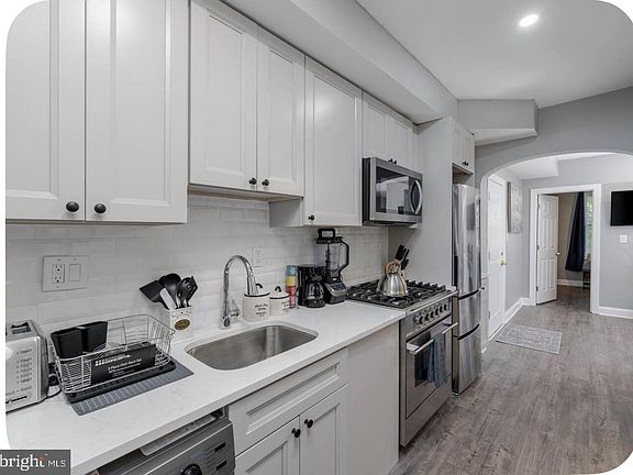 4th image of 1705 W Virginia Ave NE APT 4