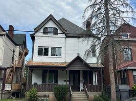 5491 Hays St, Pittsburgh, PA